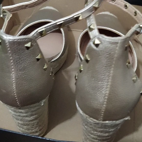 PRODUCT Inc International Concepts Masin Closed-Toe Wedge Espadrilles,Used once - Picture 3 of 8